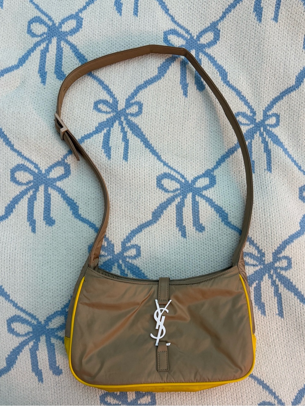 Saint Laurent 5 À 7 ECONYL®